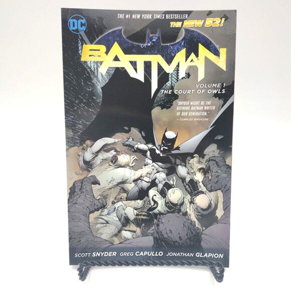 4 DC TPB Lot Batman Flash Year One I Am Gotham Court of Owls Lightning Strikes - Picture 4 of 5